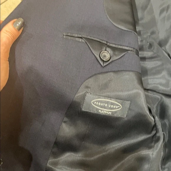 Men’s 3 piece Pronto Uomo Platinum Wool Suit, navy blue, new, 42S